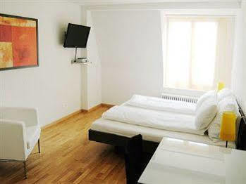 Swiss Star Guesthouse Oerlikon - Contactless Self Check-In Zurich Ngoại thất bức ảnh